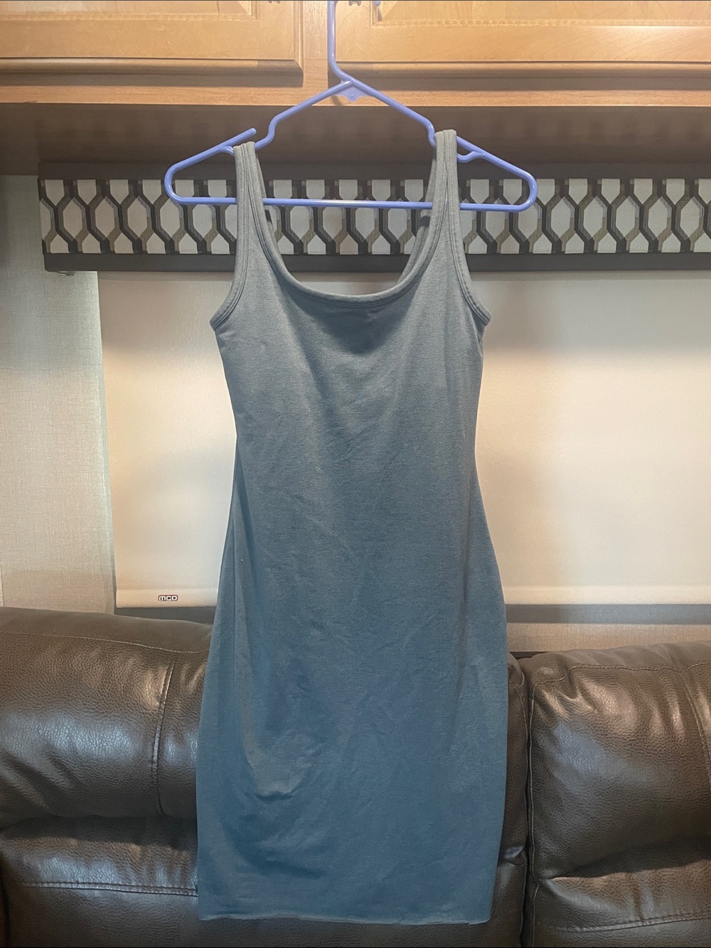 Vuori Mid length tank dress green heather